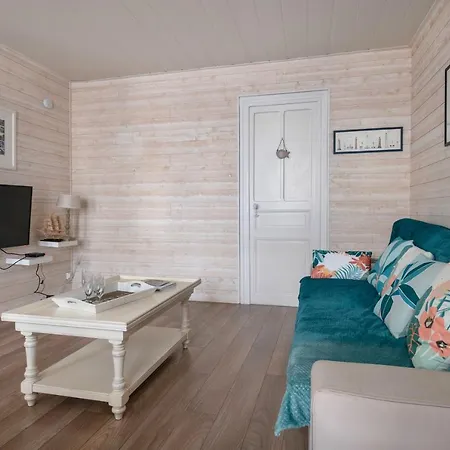 Hébergement de vacances Maison De Bourg En Plein Centre De Pornic